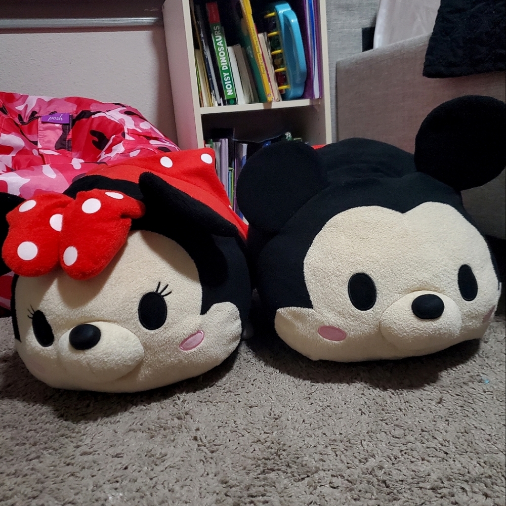 Disney mickey Minnie large tsum tsum collectable plushies